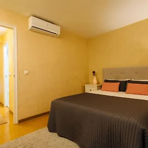 Apartamento Pajaritos - Private Parking Included, Sevilha